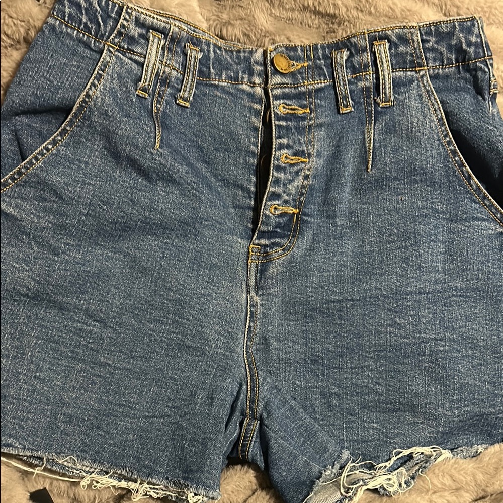 Black Label Blue Jean Shorts High-Waisted Vintage-Inspired
